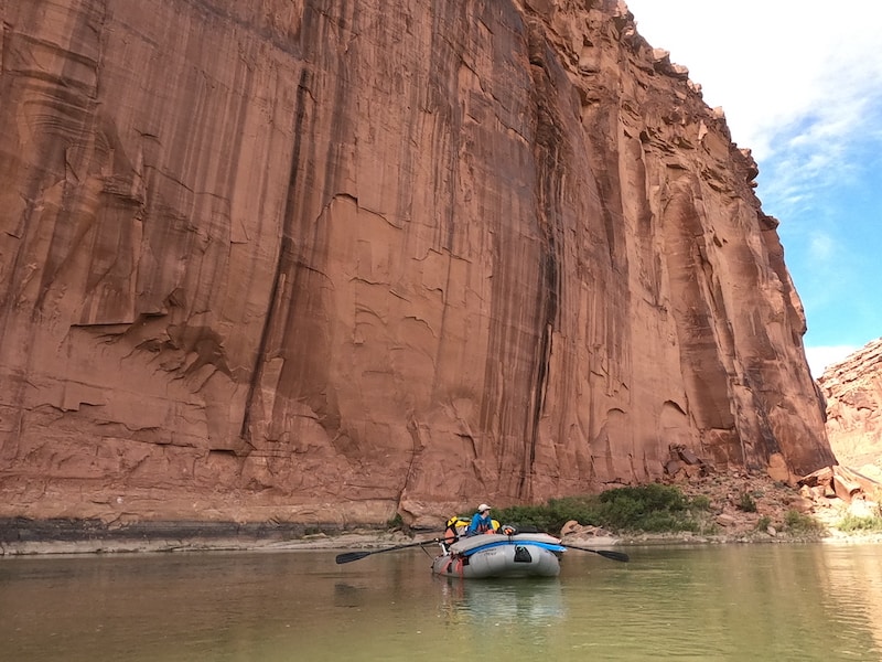 Running The Green River Through Labyrinth Canyon In Utah Riverbent